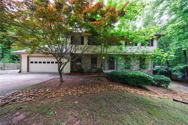 Photo - 10565 Shallowford Rd
