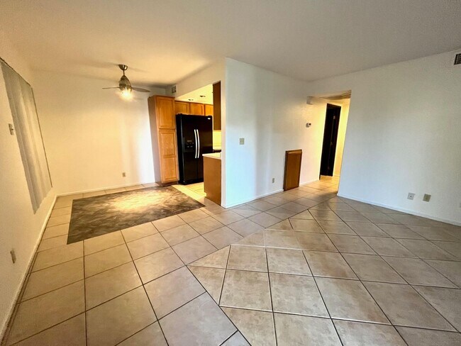 4964 Newport Cove Dr Unidad B