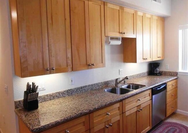 Photo - 1186 Walker Ave