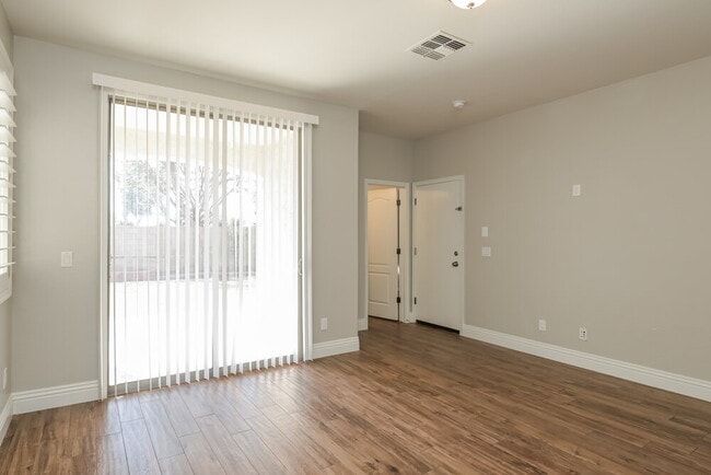 Photo - 4237 E Santa Fe Ln