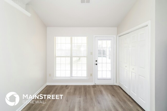 Photo - 2419 Lasonya Ln