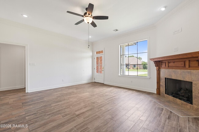 Photo - 206 Oak Hill Ln