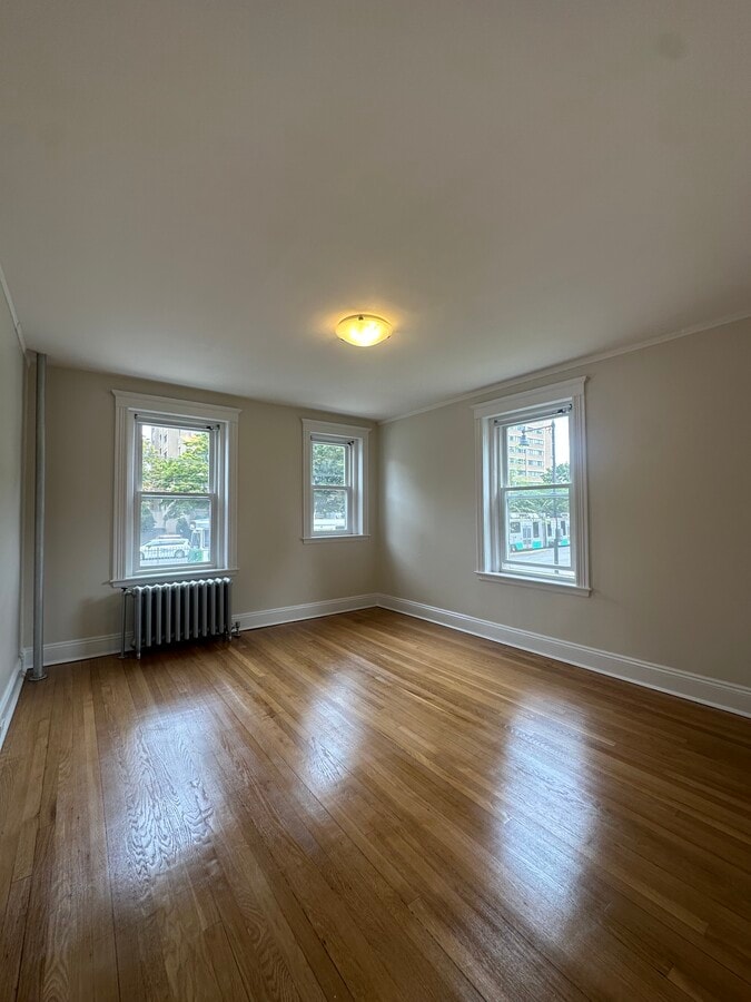 Photo - 1933 Commonwealth Ave Apartments Unit 17
