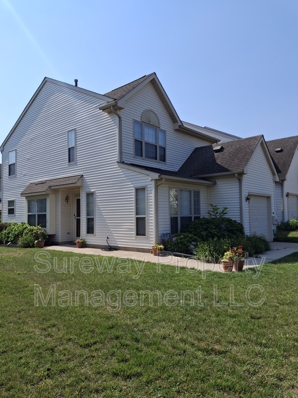 Photo - 1 Periwinkle Ln