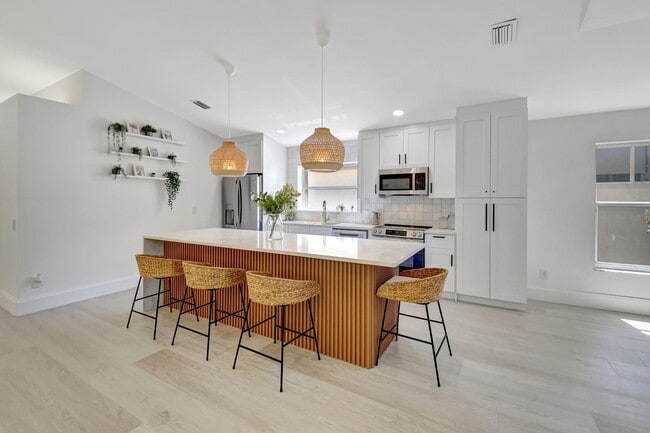 Photo - 11287 Vivero Ave