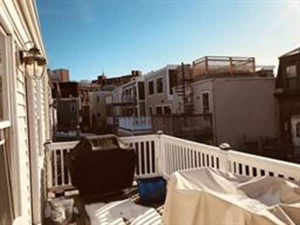 Photo - 253 Gold St Unit 3