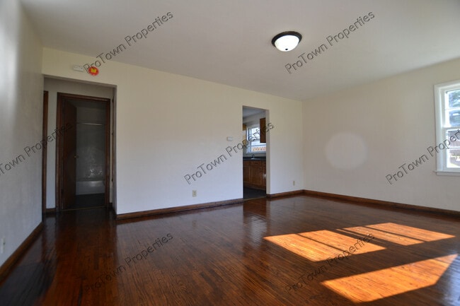 Photo - 521 Elmwood Ave