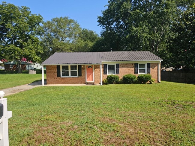 Building Photo - New to Rental Market- Brick Ranch Home wit...