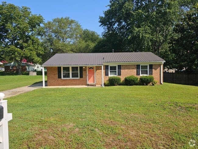 Building Photo - New to Rental Market- Brick Ranch Home wit...