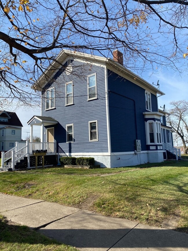 Photo - 86 N 4th St Unit 2