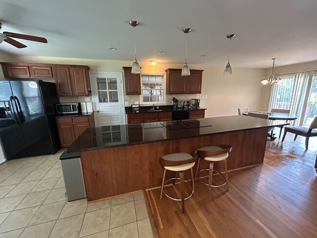 Photo - 1937 Woodford Rd Unidad SI ID1473412P