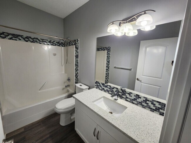 Photo - 377 Windermere Dr