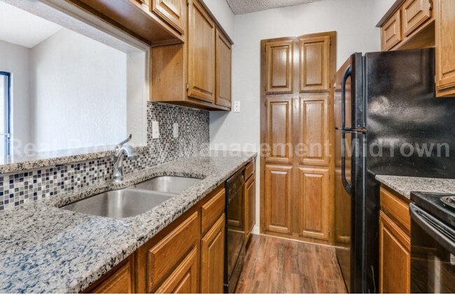 Photo - 1101 Calico Ln