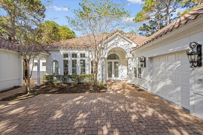 Photo - 1161 Troon Dr N