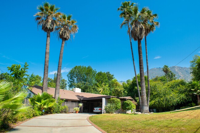 Photo - 1563 Sierra Madre Villa Ave House