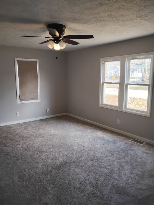 Photo - 4 Bedroom 1 Bath