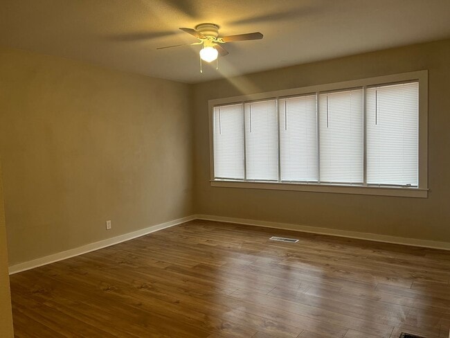 Photo - 1717 SW Lane St