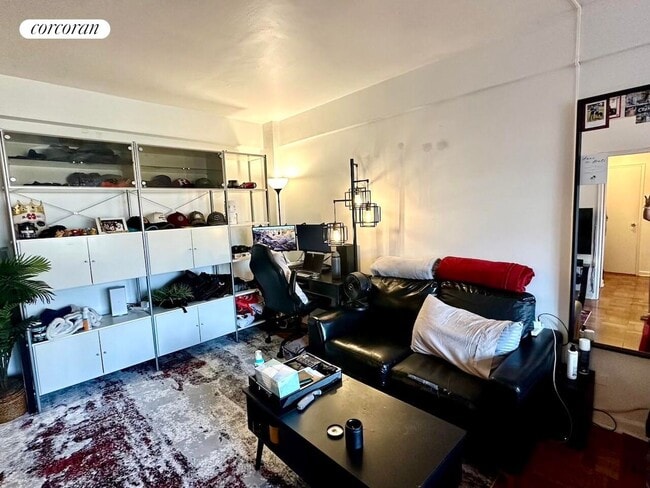 Photo - 100 Remsen St