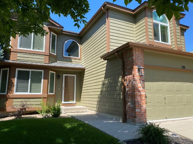 Highlands Ranch Home Available Now! - Highlands Ranch Home Available Now!