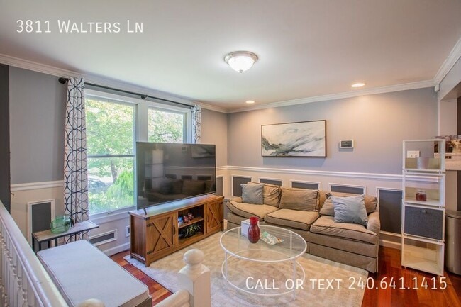 Photo - 3811 Walters Ln
