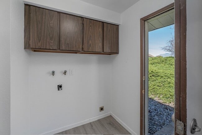 Photo - 1037/1039 Eastmont Ave. Duplex Unit 1037