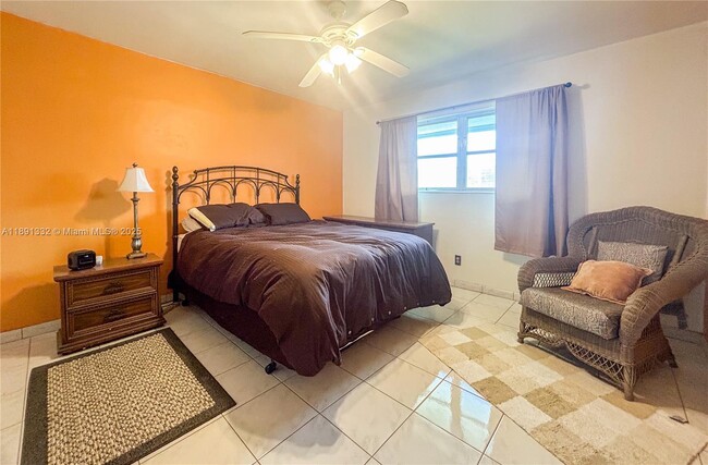 Photo - 2230 Jackson St Unidad 8W