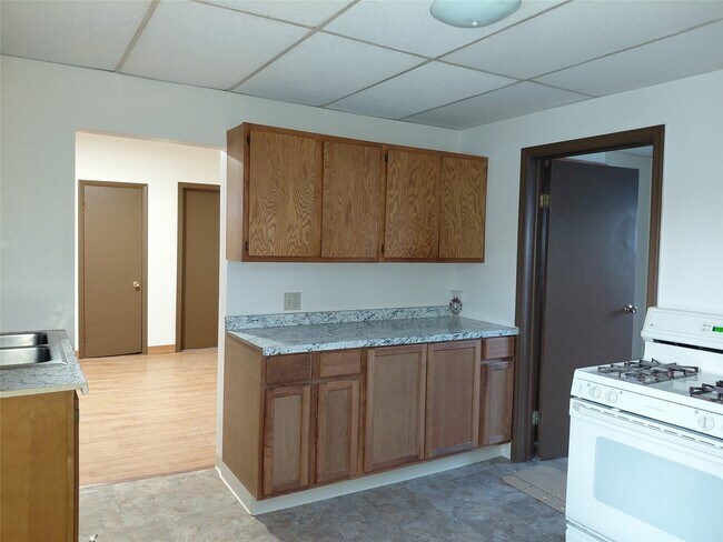 Photo - 330 Conklin Ave