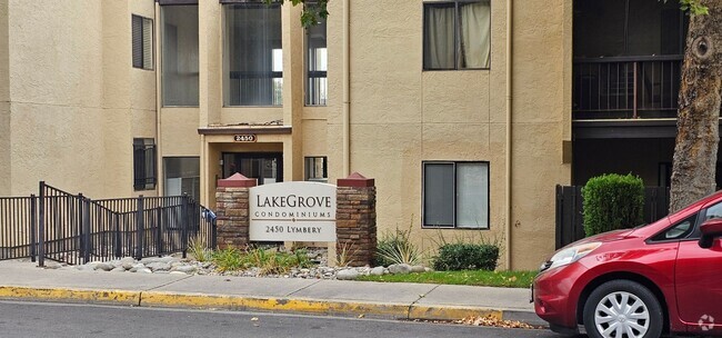 Building Photo - For Rent Large Studio, Old SouthWest Reno,... Unit 319 Rental