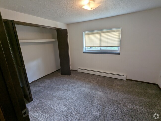 Building Photo - 400 N Spring ave Unit 3 Rental
