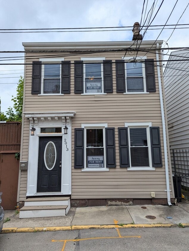 Spacious 2 Bedroom, 2.5 Bathroom Single Fa... - Spacious 2 Bedroom, 2.5 Bathroom Single Fa...