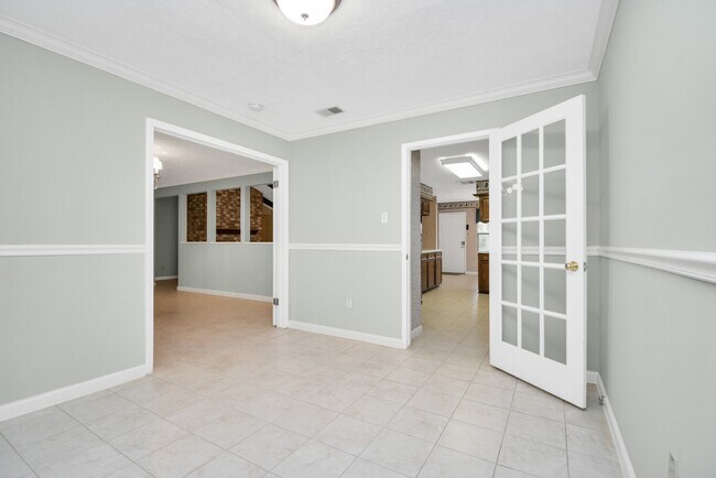 Photo - 2818 Colonial Dr