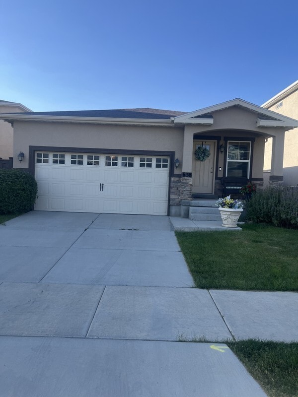 Photo - 638 Koins Way