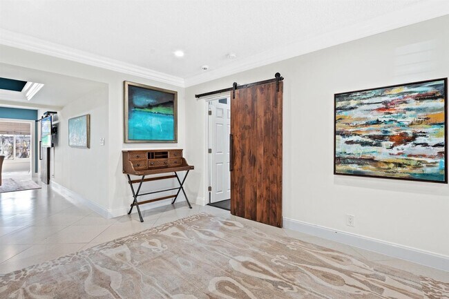 Photo - 2200 NE 36th St