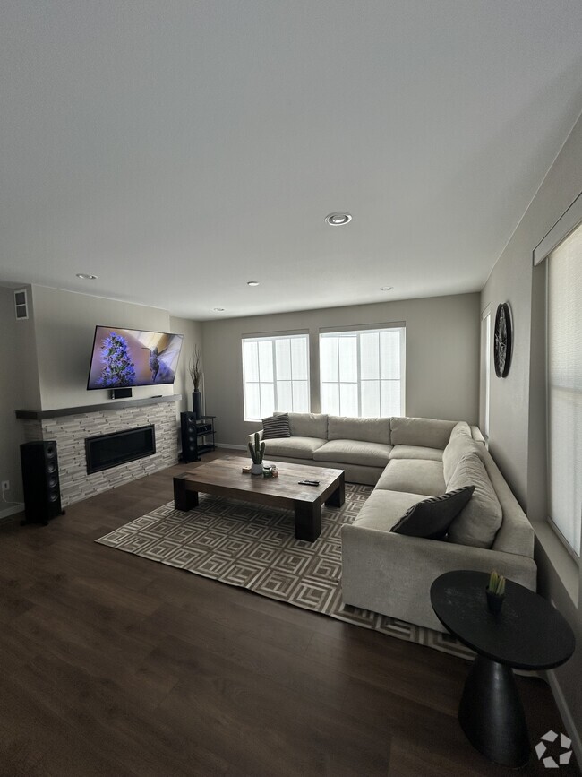 Building Photo - 9066 Moondance Dr Rental