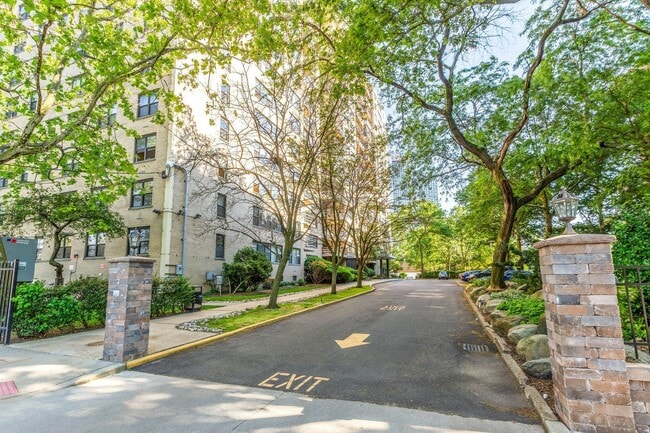 Photo - 201 St Pauls Ave Condo Unit 7M