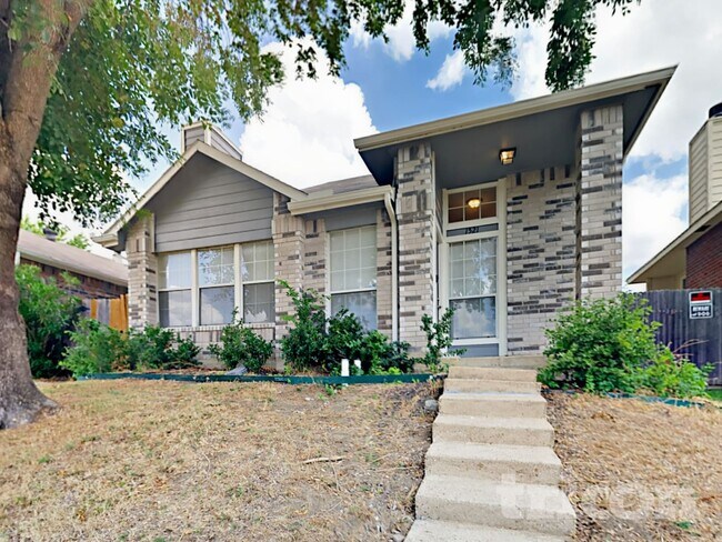 Photo - 1521 Savannah St