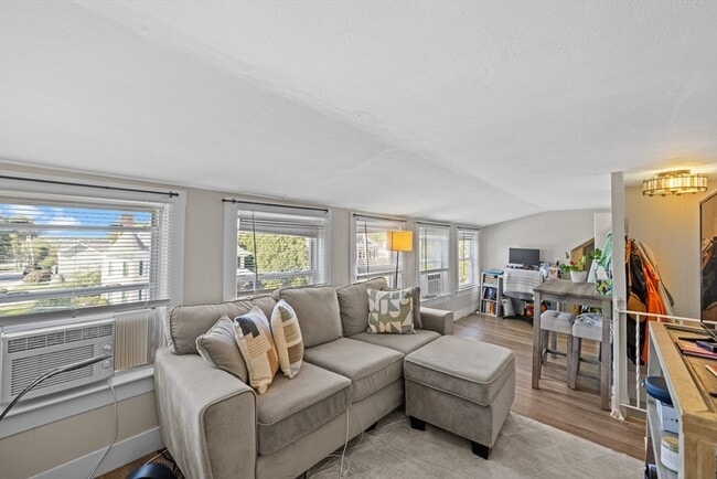 Photo - 48 Warren Ave