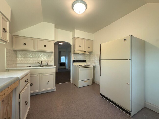 Photo - 320 E Indiana Ave Unit A