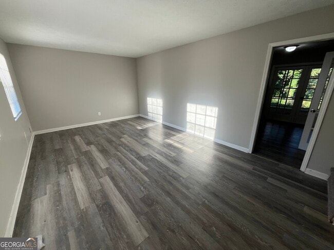 Photo - 6653 Bedford Rd