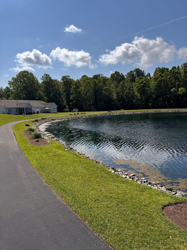 Photo - 2 Bedroom || 2 Bathroom in Lakewalk