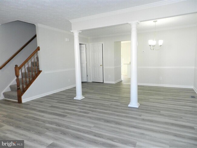 Photo - 110 Aston Ct