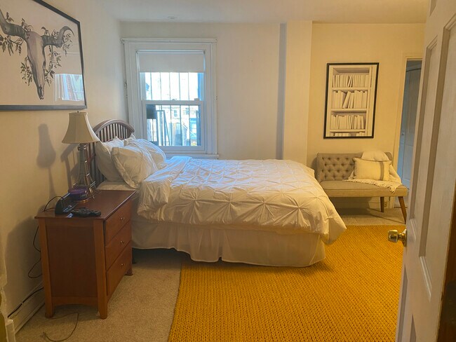 Photo - 1720 Bolton St Unit 1