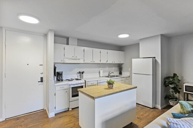 Photo - 3050 Rue D’Orleans