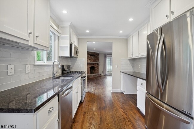 Photo - 25 Ruthven Pl