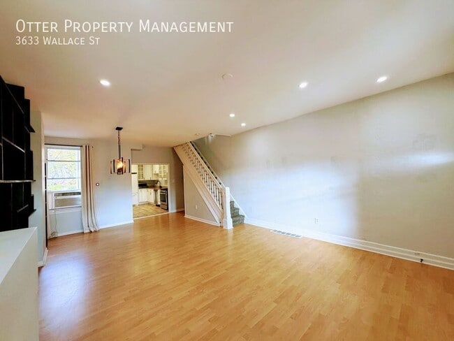 Photo - 3633 Wallace St