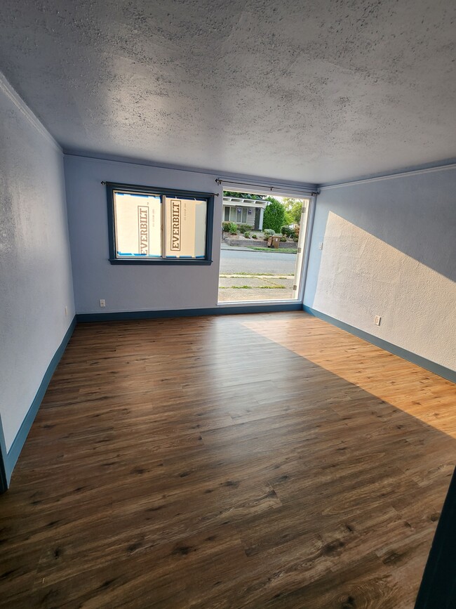 Livingroom - 430 S 52nd St