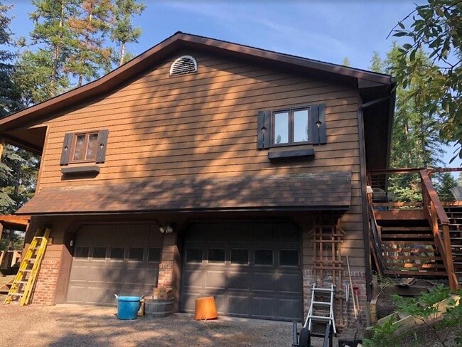 Building Photo - Wonderful Unfurnished 3 Bed 3 Bath Home ou...