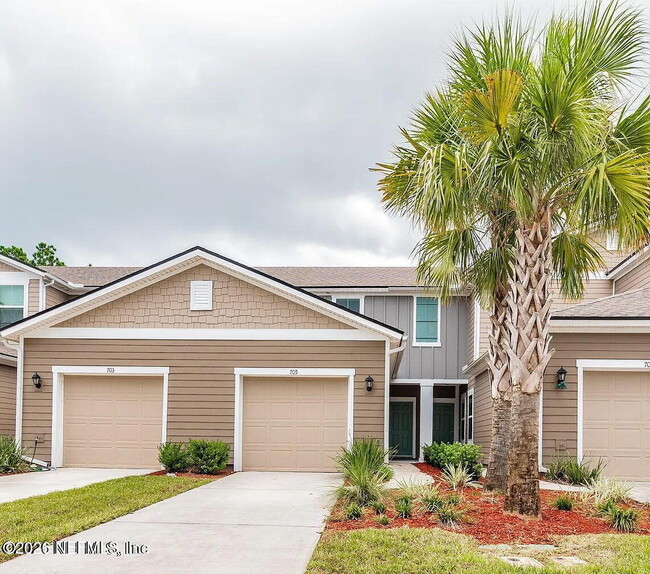 Photo - 705 Servia Dr