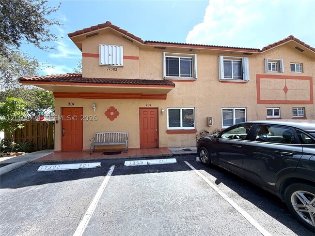 Building Photo - 17302 NW 74th Ave Unit 101