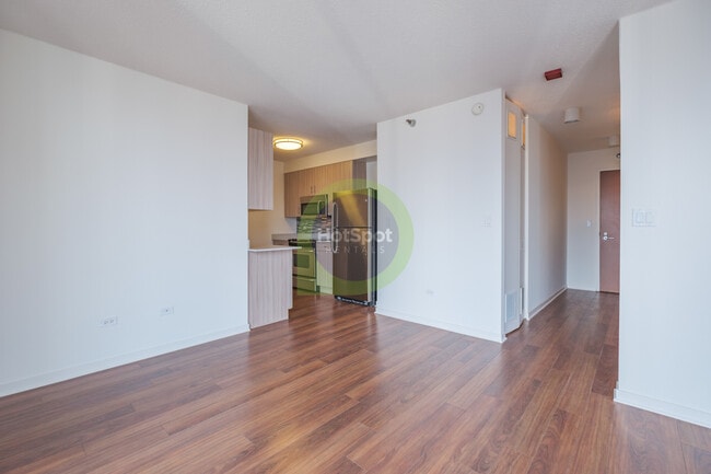 Photo - 543 N Kingsbury St